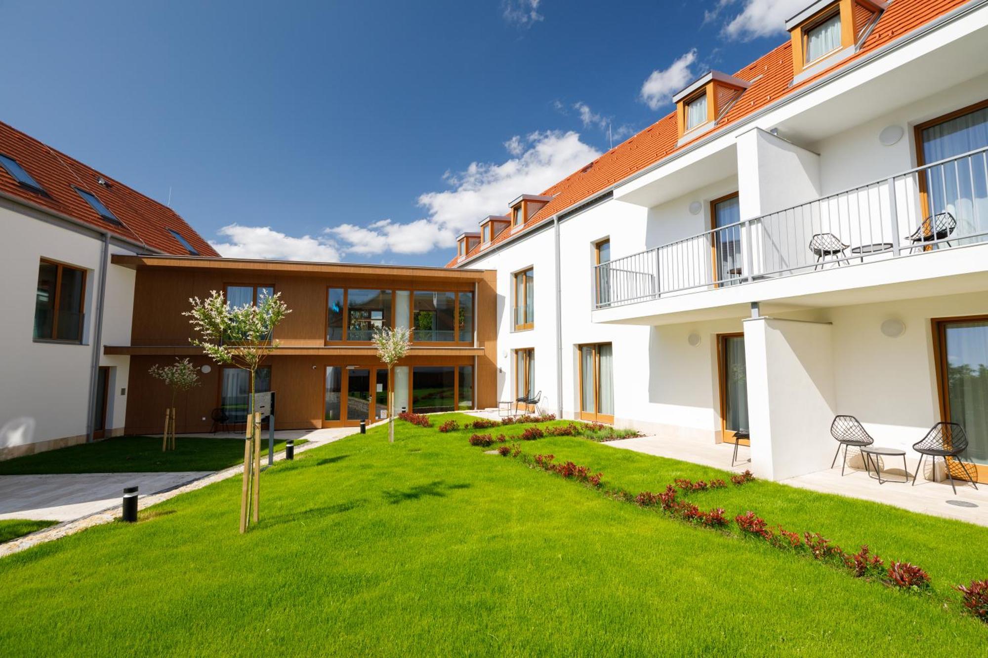 Hotel Historia Malomkert Veszprém Exterior foto